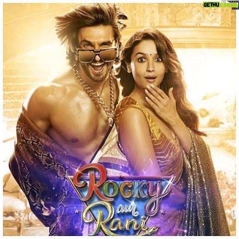 Zoya Akhtar Instagram - It’s Rocky Aur Rani Day ♥️ #allmyfavsinonepicture #aliabhatt #ranveersingh #karanjohar #firstdayfirstshow #loveandlaughter @karanjohar @aliaabhatt @ranveersingh #haveahappyweekend