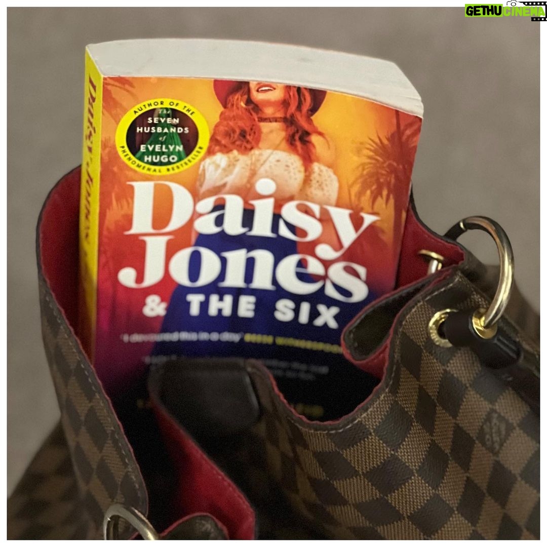 Zoya Akhtar Instagram - Have Book, Will Travel #holidayread #daisyjonesandthesix #taylorjenkinsreid #lovingit