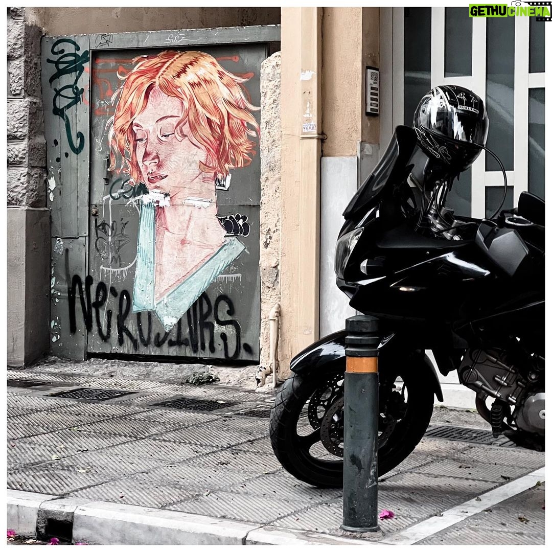Zoya Akhtar Instagram - Thank You For The Kiss Athens ♥️ #artisheart #graffiti #athens