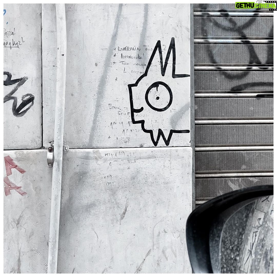 Zoya Akhtar Instagram - Thank You For The Kiss Athens ♥️ #artisheart #graffiti #athens