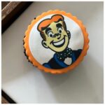 Zoya Akhtar Instagram - Happy Birthday Agastya ♥️ May Life Always Be Sugar Sugar 🥰 Love You Mucho 😊 #birthdayboy #agastyananda #archieandrews #cupcake