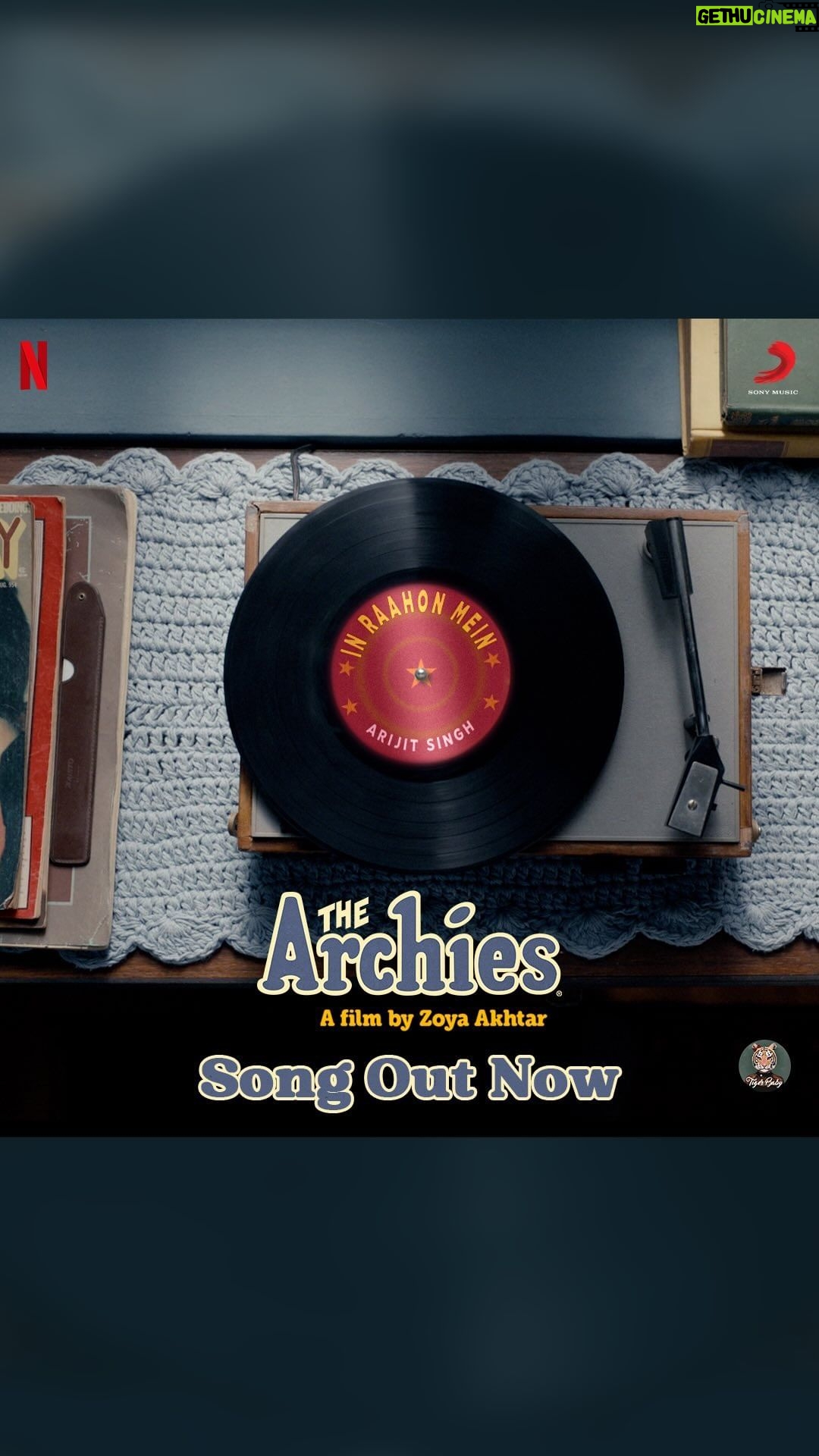 Zoya Akhtar Instagram - Follow Me 😊 #InRaahonMein✨ #arijitsingh 🥰 Song out now 🤗 Link in bio 😍 @reemakagti1 @tigerbabyofficial @ArchieComics @graphicindia @netflix_in @sonymusicindia @dotandthesyllables #AgastyaNanda @khushi05k @mihirahuja_ @suhanakhan2 @vedangraina @yuvrajmenda @shankar.mahadevan @ehsaan @loymendonsaofficial @shankarehsaanloy #JavedAkhtar @arijitsingh @angaddevsingh1 @kartikshah14 @thearchiesonnetflix @netflixgolden @netflix