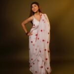 netri nisarg trivedi Instagram - November Rains Photography: @gaurang.anand Team management: @contentcrestmedia Make up: @parthu_makeupofficial Asst. photographer : @dhvl_vnl #saree #photography #actor #netritrivedi #white #gujaratifilms #ahmedabad