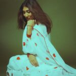 netri nisarg trivedi Instagram - November Rains Photography: @gaurang.anand Team management: @contentcrestmedia Make up: @parthu_makeupofficial Asst. photographer : @dhvl_vnl #saree #photography #actor #netritrivedi #white #gujaratifilms #ahmedabad