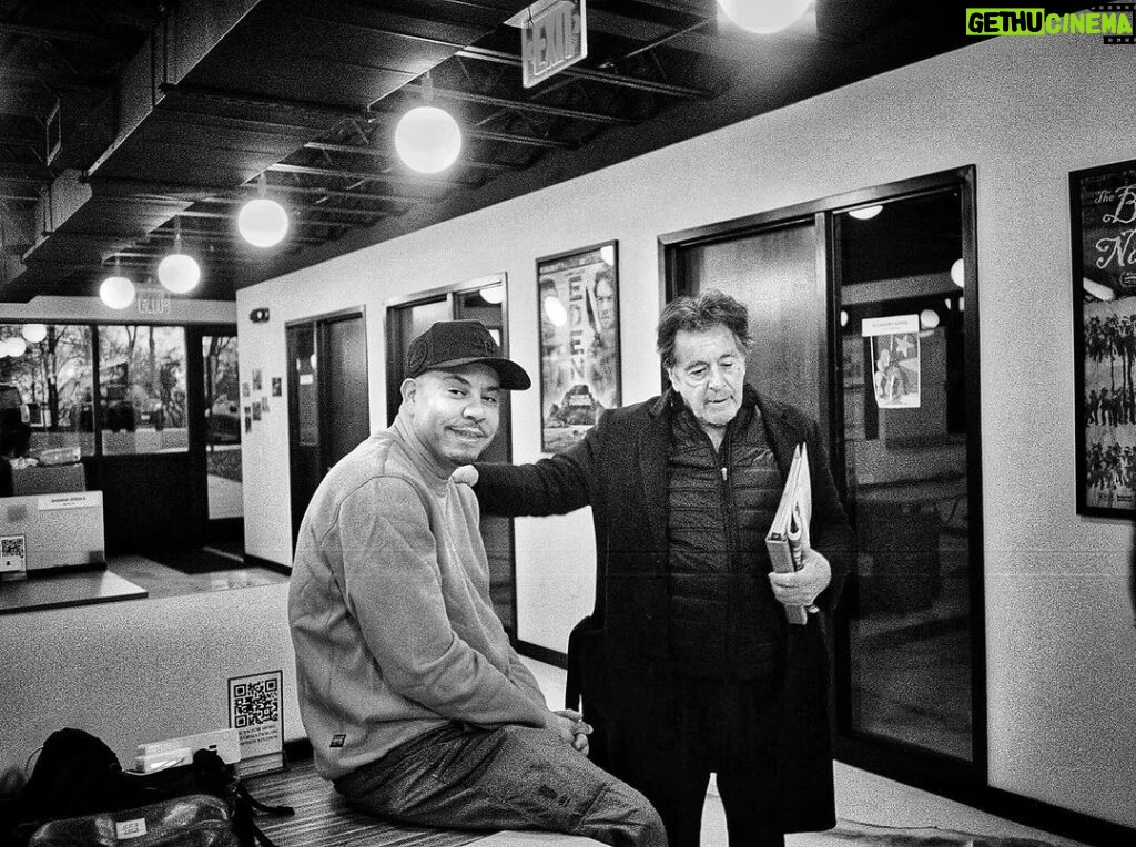 50 Cent Instagram - 50’s 🎥man is a BIG director now Eif Rivera & Al Pacino 💣BOOM💨 GLG🚦GreenLightGang in full effect @bransoncognac @lecheminduroi @thefinallaptour