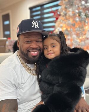 50 Cent Instagram - Merry Christmas 🎄🎁 enjoy every minute of it God bless you. @bransoncognac @lecheminduroi