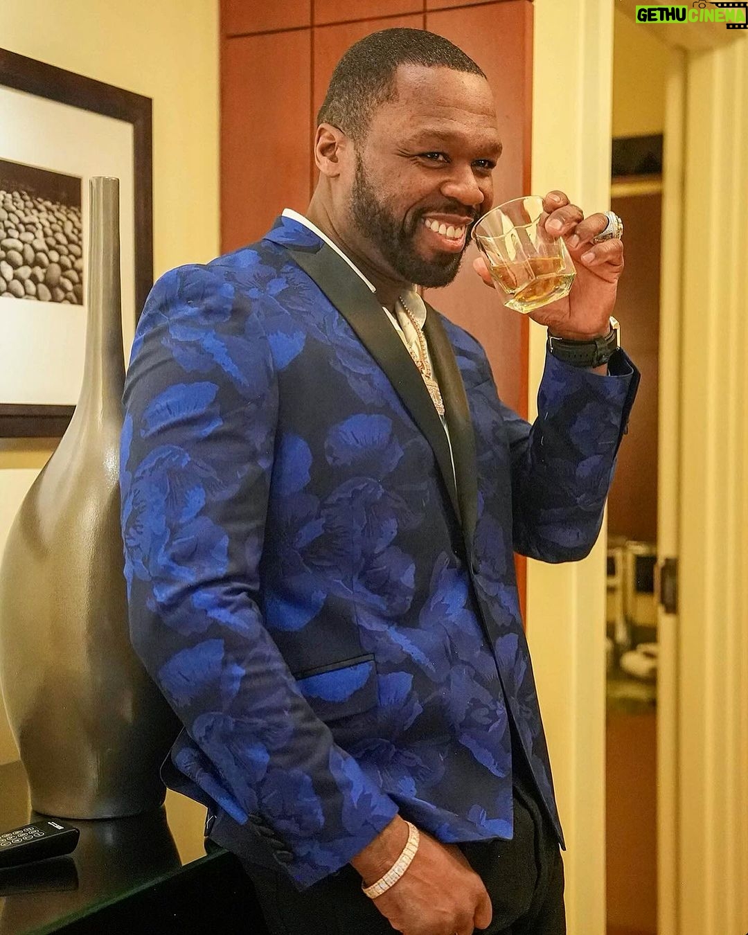 50 Cent Instagram - GLG π¦ GREENLIGHTGANG @fchwpo we getting ready to work, you know the vibes πΊπ₯@bransoncognac @lecheminduroi