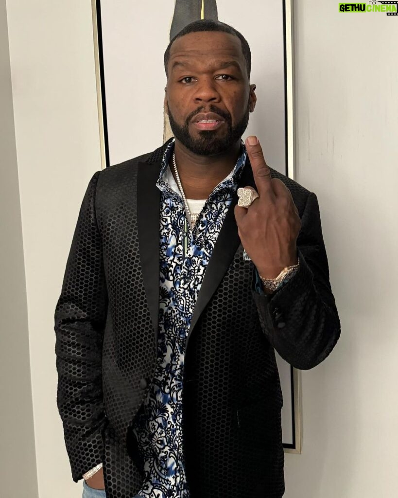 50 Cent Instagram - If you not with me, you are against me Fool, if you ain’t Down why you around 🤷🏽‍♂️GLG🚦GreenLightGang 🎥 @bransoncognac @lecheminduroi