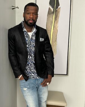 50 Cent Instagram - If you not with me, you are against me Fool, if you ain’t Down why you around 🤷🏽‍♂️GLG🚦GreenLightGang 🎥 @bransoncognac @lecheminduroi