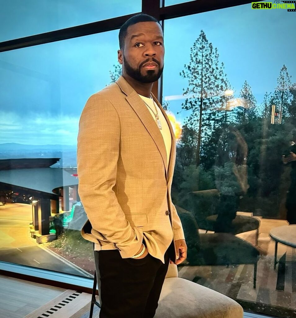 50 Cent Instagram - If you have made me your enemy in your mind. you should change your mind, Pick another person because I’m not the kinda guy who go’s away. @bransoncognac @lecheminduroi