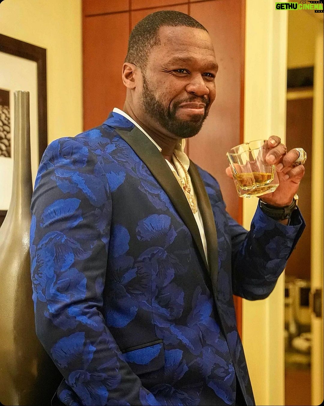 50 Cent Instagram - GLG π¦ GREENLIGHTGANG @fchwpo we getting ready to work, you know the vibes πΊπ₯@bransoncognac @lecheminduroi