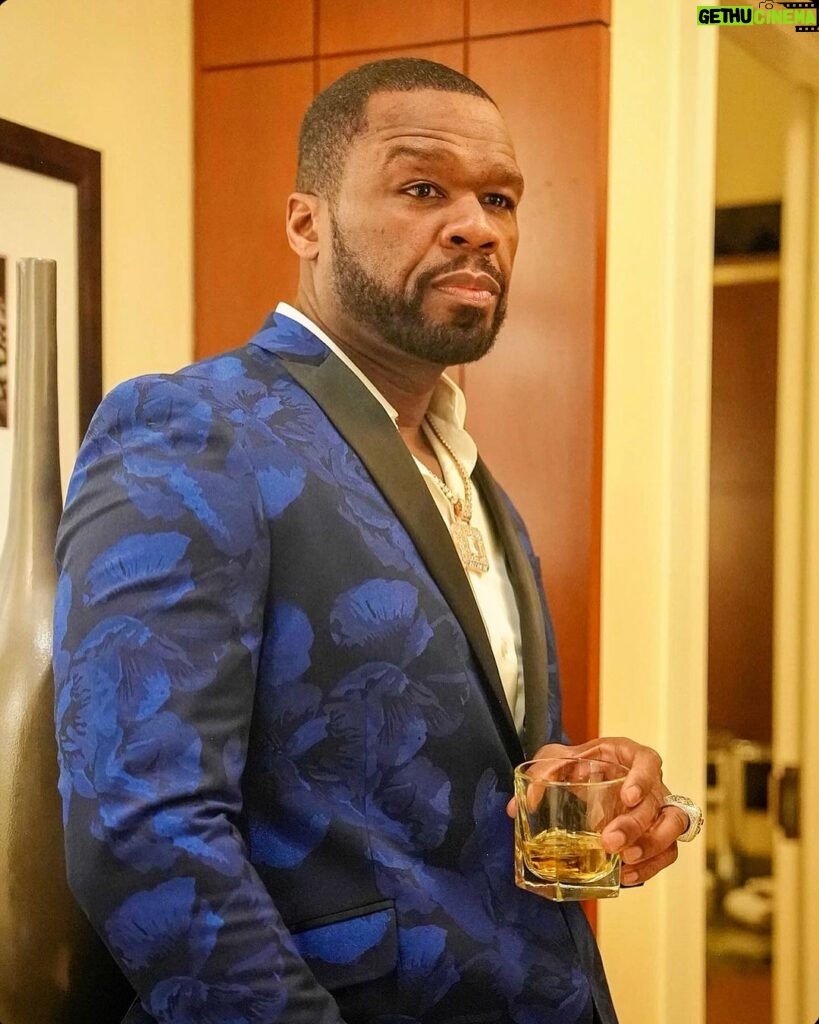 50 Cent Instagram - GLG 🚦 GREENLIGHTGANG @fchwpo we getting ready to work, you know the vibes 📺🎥@bransoncognac @lecheminduroi