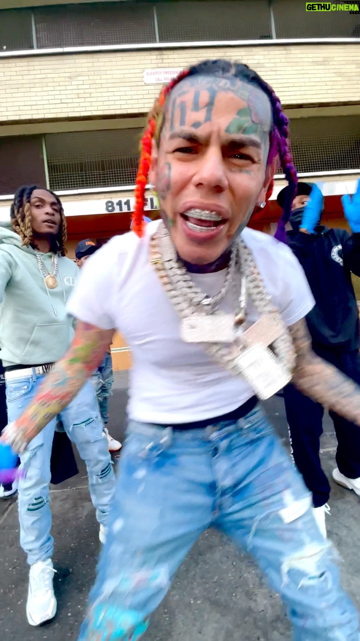 6ix9ine - 1.9 Million Likes - 100,000 COMMENTS IF YOU READY FOR THIS ‼️‼️APRIL 15 ‼️‼️ IM THE KING OF NEW YORK THIS MY CITYYYYYYYYY BROOKLYN 🗣🗣🗣 GINÈ GINE 🌈🌈 AND I STILLLLL DIDNT GET TOUCHEDDDDDDD 😤😤😤😤😤😤😤😤🗽🗽🗽🗽🗽🗽🗽