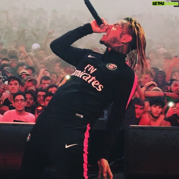 6ix9ine - 1.5 Million Likes - I BEEN THROUGH THE MOST HATE .. EVERYBODY IN THE INDUSTRY DIDNT WANT TO SEE ME WIN .. I PROVED TO EVERYBODY THAT IM BETTER THEN THEM AND IM HERE TO STAY AND MOST IMPORTANT THAT ITS FUCKINNNNGGGGG POSSIBLE 🌈🌈🌈💕💕💕💕💕💕🦄🦄🦄🦄🦄🦄🦄🦄 I BEEN THE HOTTEST IN THE GAME FOR 8 STRAIGHT MONTHS ‼️‼️‼️