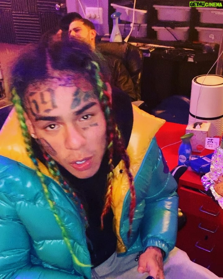 6ix9ine Instagram - THIS PROJECT IS SO CRAZYYYYYY 🔥🔥🔥🔥🔥😩😩😩😩 NOVEMBER 23RD ⭐️DUMMY BOY🌈 I CANT STOP MAKING HITS 💕🌈🔥💦💕🔥🌈 THIS SHIT IS SO 🔥🔥🔥🔥🔥🔥🔥🔥🔥🔥🔥 New York, New York