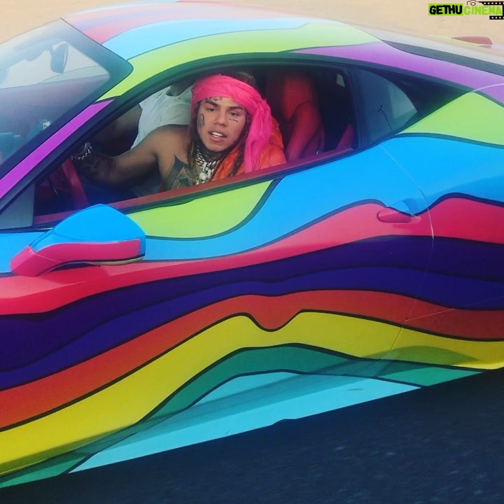 6ix9ine - 2.6 Million Likes - Suck my dick