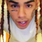 6ix9ine Instagram - “BE HUMBLE 69!!!” 🤣🤣🤣 YEA OK! THEY AINT SAY BE HUMBLE WHEN I WAS STARVING LAST YEAR ASKIN PEOPLE TO BELIEVE IN ME😩😩😭😭😂😂👌🏻👌🏻💪🏼💪🏼😁😁😤😤😤 UAE Driving License