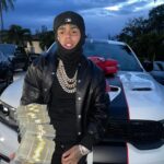 6ix9ine Instagram - My mom is jokes 😭 but yo you guys have a merry Christmas make sure ya get ya girl some shit these bitches doing bad out here 😭😭😭😅💔 can someone buy me some crocs?