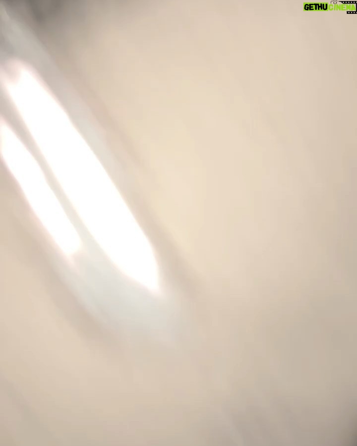 6ix9ine - 1.8 Million Likes - New York Really Soft. This is home but me walking around with 1,000,000 cash is crazy