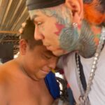 6ix9ine Instagram - I GAVE A FAMILY 1,000,000 dollars ... this family didn’t have water or electricity...... remember yesterday I told you guys every week I will try to give away 50,000 to someone random ... This is GINÈ GINÈ 🌈🌈 AND WE GONNA STAND ON THAT ‼️JOIN OUR TWITCH GIVING AWAY 20,000 EVERY WEEK LINK IN MY STORY ‼️