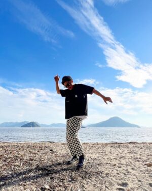 APOLLO Instagram - 47都道府県ツアー！この投稿のいいねが
明日の山口編の生活費になります🙏
是非いいねお願いします🔥
おねしゃす！コメントもお願いしゃす🙏
チャンネル登録もおねしゃ…