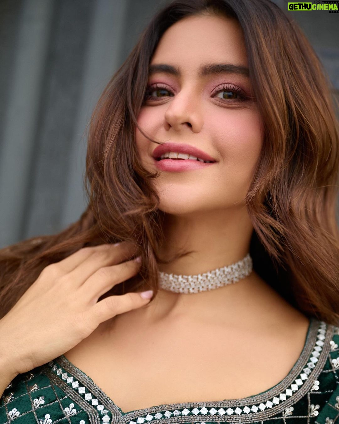 Aamna Sharif Instagram - She was the beautiful dream I had been searching for.. The one to wake me up..