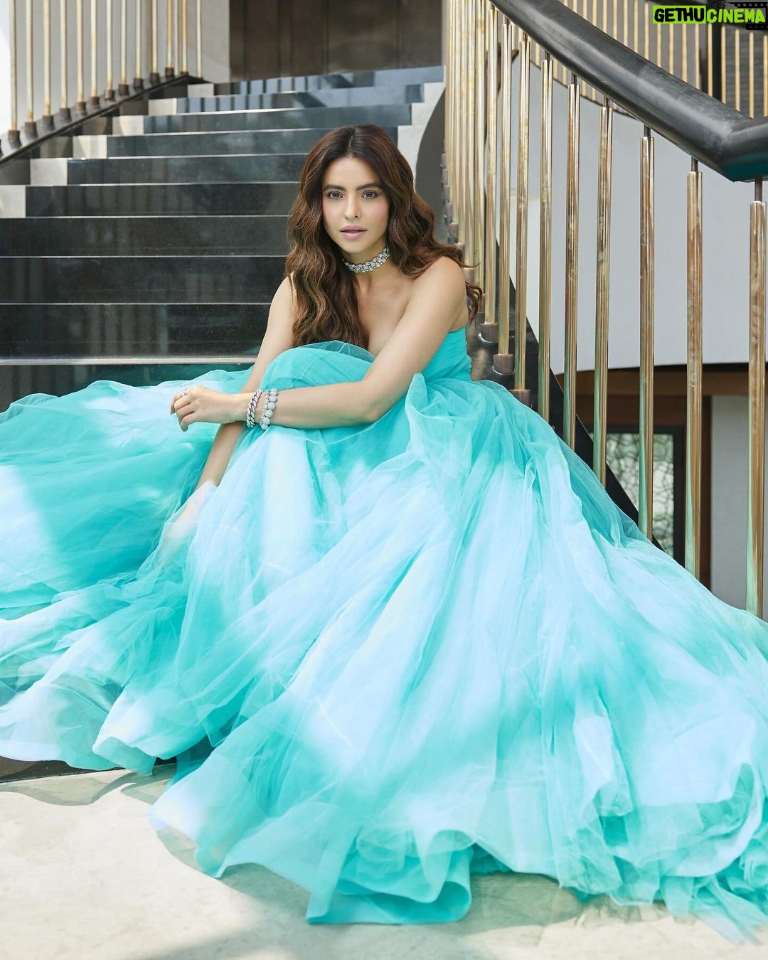 Aamna Sharif Instagram - She lives life in her own little fairytale…. ✨
