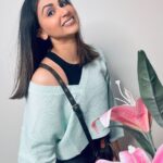 Aanchal Khurana Instagram - What I ordered/What i got ☘️💚 outfit @hm . . . . . . . . . . #grwm #hnm #hm #fallfashion #fashion #autumn #aanchalkhurana #memes