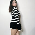 Aanchal Khurana Instagram - Impress your own self, not others 🖤🧿 Wearing @hm . . . . . . . . . . . #hnm #hm #womenwear #knitwear #winterwear #autumnfashion #fallfashion #fashion #styleinspo #aanchalkhurana #photooftheday