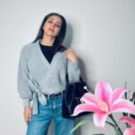 Aanchal Khurana Instagram - Which outfit for coffee date ? 1st from @hm 2nd from @nykaafashion Check story for the link. . . #grwm#hnm #nykaa #autumnfashion #winterwear #aanchalkhurana #fashion #stylewithme