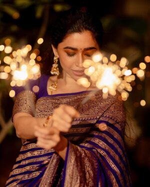 Aarthi Instagram - Eat glitter for breakfast and sparkle all day ✨💫