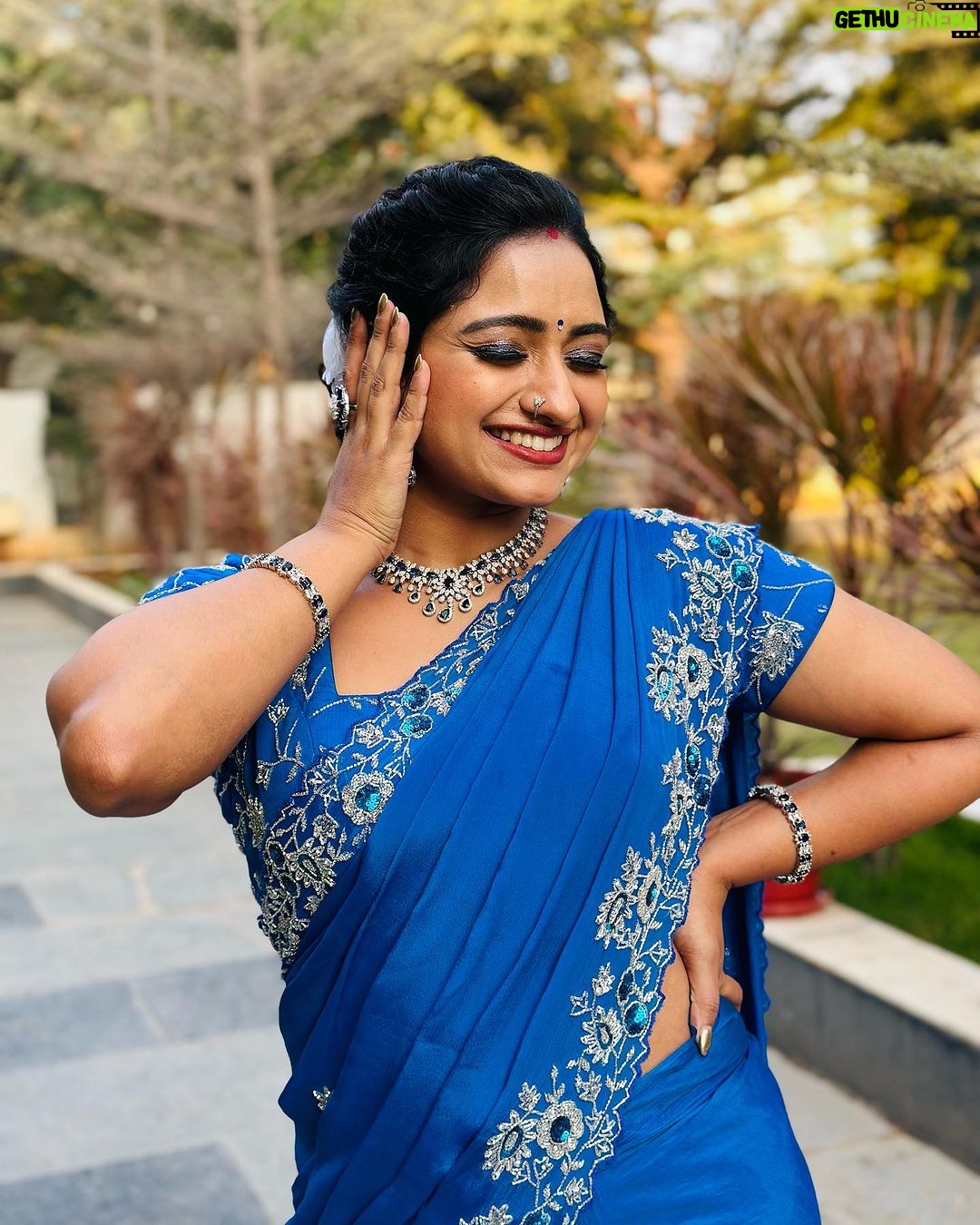 Aashika Padukone Instagram - Channeling the magic of blue 💙 Stylist: @priyareddy_baddigam Outfit : @maramsclothing_official Jewellery: @aditi_collection Hair: @anu___hairstylist #sareefashion #hairstyles #makeover