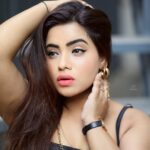 Aasma Sayed Instagram - Snakes and #ladders #black #black # 🖤 #2024 #loveyourself Andheri - अंधेरी