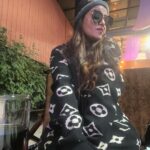 Aasma Sayed Instagram - #downtown #levelup #hukka #mechicrownhotel #🖤#🤎#🤍 Hotel Mechi Crown
