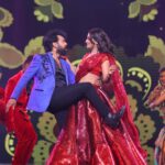 Aata Sandeep Instagram - Mass energetic dance performance in #BiggBossGrandFinale Sesson-7. My outfit by @contraditions PC by @riteshnikamphotography @starmaa @endemolshineind