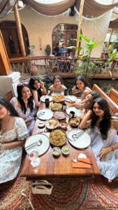 Aayushi Dholakia Instagram - where’s papa?💖💣🥂⚡️😋 Here’s your sign to take a girls trip and go crazy!!!👯‍♀️ . . . . . #friendshipgoal #fullenjoy #girlstrip #crazytime #funmoments
