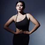 Aayushi Dholakia Instagram – camera crumbles📸🍷✨
.
.
.
.
.
Captured by: @luck_eiii @studio.strobes 
#photomodels #modellook #fashionmodeling #modelinglife #photomodeling