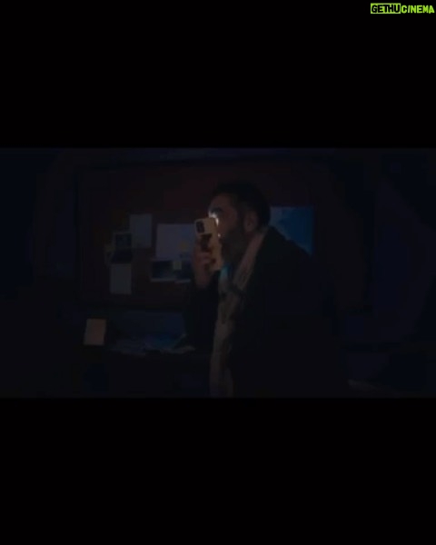 Abdel Aziz El Sayegh Instagram - والله باس التلفووون 🤣🤣