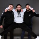 Abdoul Abdouraguimov Instagram - Les gars j'ai eu beaucoup de bon retour sur les Lazy sweat, je pense les rendre disponibles dans les prochains jours ( gris et noir ) broderie sur la manche, devant et derrière. Merci a mon Nico pour le taf ( le meilleur de loin) 👕@muranomarquages @murano_niko 📸@alexisgoudeau