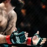 Abdoul Abdouraguimov Instagram - Ma plus belle victoire, pas les mots pour décrire ce que je ressens mais voilà de belles images. Merci a @aleh.prod travail bogoss. DÔME de Paris - Palais des Sports