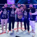 Abdoul Abdouraguimov Instagram - Voilà les gars c'est fait j'ai défendu mon royaume mon lazy trône première dans ma carrière... C'était un combat unique par l'ampleur médiatique qui a démarré des l'annonce de ce fight face à la légende française @karlamoussou que je respecte sincèrement. Tout au long de la fight week vous avez pu voir mon respect pour lui et je n'ai pas joué un rôle, c'est pour cela j'ai pris ce fight sérieusement et je me suis préparé en conséquence.merci et bon rétablissement à lui. Merci a mon staff qui me soutiennent techniquement et moralement par leur positivité dans toutes les situations, je me vante d'être parmis eux je les aimes énormément. Mon Mestre @betoramosbjj mon coach et ami @clementmarcou et son associé @fredfmc .(Real de Madrid) bien-sûr les macho Belkacem et Sébastien qui ont géré ça du début à la fin d'une manière déconcertante. Je vous oublie pas aussi les gars de ma team @delariva_nantes en particulier @rs3.49 qui m'ont aidé tout au long du training camp. Et je remercie énormément @lopez_fernand et @sarfati.benjamin qui m'ont permis de m'exprimer devant le grand public, ils me mettent dans les bonnes conditions pour que je performes il sont les grands acteurs de cette drôle d'aventure. Et c'est que le début wow! Et bien-sûr tout mes soutiens et ceux qui ne me soutiennent pas Merci a vous sans vous il se passerai rien. Je reçois énormément de messages, je m'excuse j'essaye de répondre à tout le monde mais je suis dépassé... désolé. Maintenant un peu de repos et c'est reparti lazy training sur Saturne 🪐 Les t-shirts Bogoss c'est @muranomarquages grand Merci à lui quel bogoss ce mec grand cœur ❤️. 📸: @alexisgoudeau 📸: @rjpictures_ 📸: @l.adee