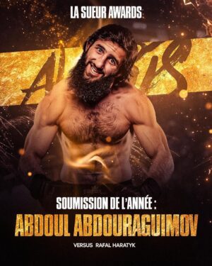 Abdoul Abdouraguimov Instagram - 🏆 #LaSueurAwards - Abdoul Abdouraguimov remporte le trophée de la soumission de l’année 2023 ! 

S’il existait un trophée « comeback de l’année », il mériterait également de le gagner. Avec sa soumission dans les dernières secondes de son combat hors de sa catégorie à ARES, le Lazy King a CHOQUÉ le monde !