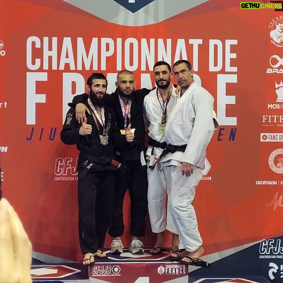 Abdoul Abdouraguimov Instagram - Retour du championnat de France avec une première place en -100kg et une deuxième place en absolut. Je suis plutôt fière de moi, des erreurs a corriger je retournes au labo aiguiser encore tout ça. C'est une bonne expérience ça me permet de rester mentalement prêt pour des compétitions de haut niveau surtout pour la suite de ma carrière en MMA. Cette première moitié d'année est plutôt bonne j'ai réussi à participer aux grande compétitions nationale ( grappling, jjb) en plus de mon combat pour la double ceinture d'Ares...Cependant l'année n'est pas finie on espère des choses plus grandes à affronter à l'avenir. El Hamdullilah☝️