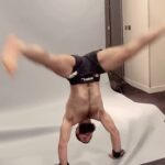 Abdoul Abdouraguimov Instagram - 🤸‍♂️👑🇫🇷🤷‍♂️💪 @LazyKingMMA doing… Lazy Stuff Paris, France