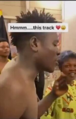 Abdul Razak Alhassan Instagram - I want to share some of my Native song with you guys. This type of music will make you happy when you’re sad, will hype you up if you need the courage to go forward. We chant like this when we are sad, happy, getting ready for battle. Hyped! #ghana #jama #motherghana #3d2y #redhunter