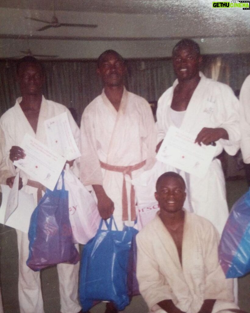 Abdul Razak Alhassan Instagram - Hahahaha! This is a teenager Razak when he was struggling to get outta Africa 😂😂😂😂. Good old days with my boi @alhassanjudo by the way I’ve always been jack from doing manual labor. 😂 #redhunter #judo #squad #olddays #ghanaboi Denver, Colorado