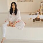 Adah Sharma Instagram - New beginnings 🌳🐟🧜‍♀️🐘🧚‍♀️🛶🫀🫀🫀🙏