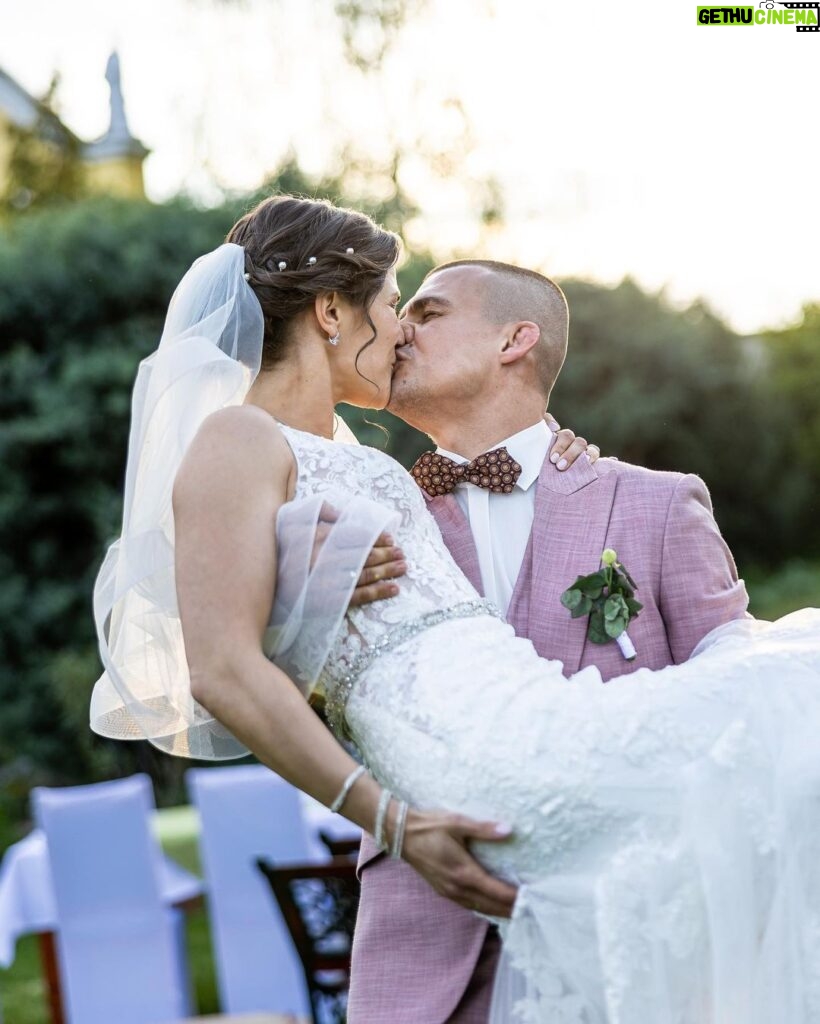 Adam Borics Instagram - 🇺🇸 Wedding 🇭🇺 Esküvő 👔 @ric_suit 📸 @dobrovszkiphoto #wedding Eger, Hungary