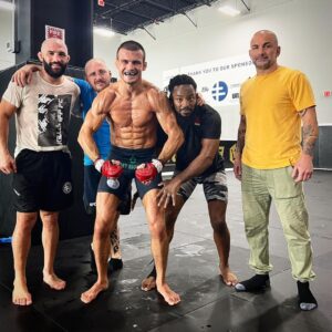 Adam Borics Instagram - 🇺🇸 Training camp is ✅ I can not say enough thank you for these people🙏 one more week #ANDNEW
🇭🇺 Vége az edzőtáborbak, nemtudok eléggé hálás lenni ezeknek az embereknek akik segítettek ebben az edzőtáborban. Már csak egy hét 🏹❤️ #AndNew