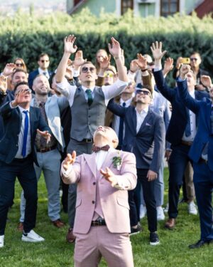 Adam Borics Instagram - 🇺🇸 Wedding
🇭🇺 Esküvő
👔 @ric_suit 
📸 @dobrovszkiphoto 
#wedding